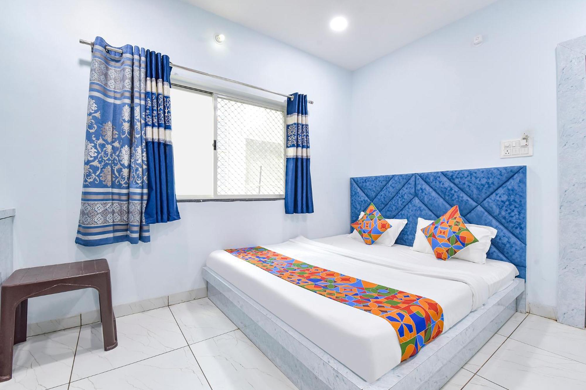 Fabhotel Somnath Ujjain Exteriör bild