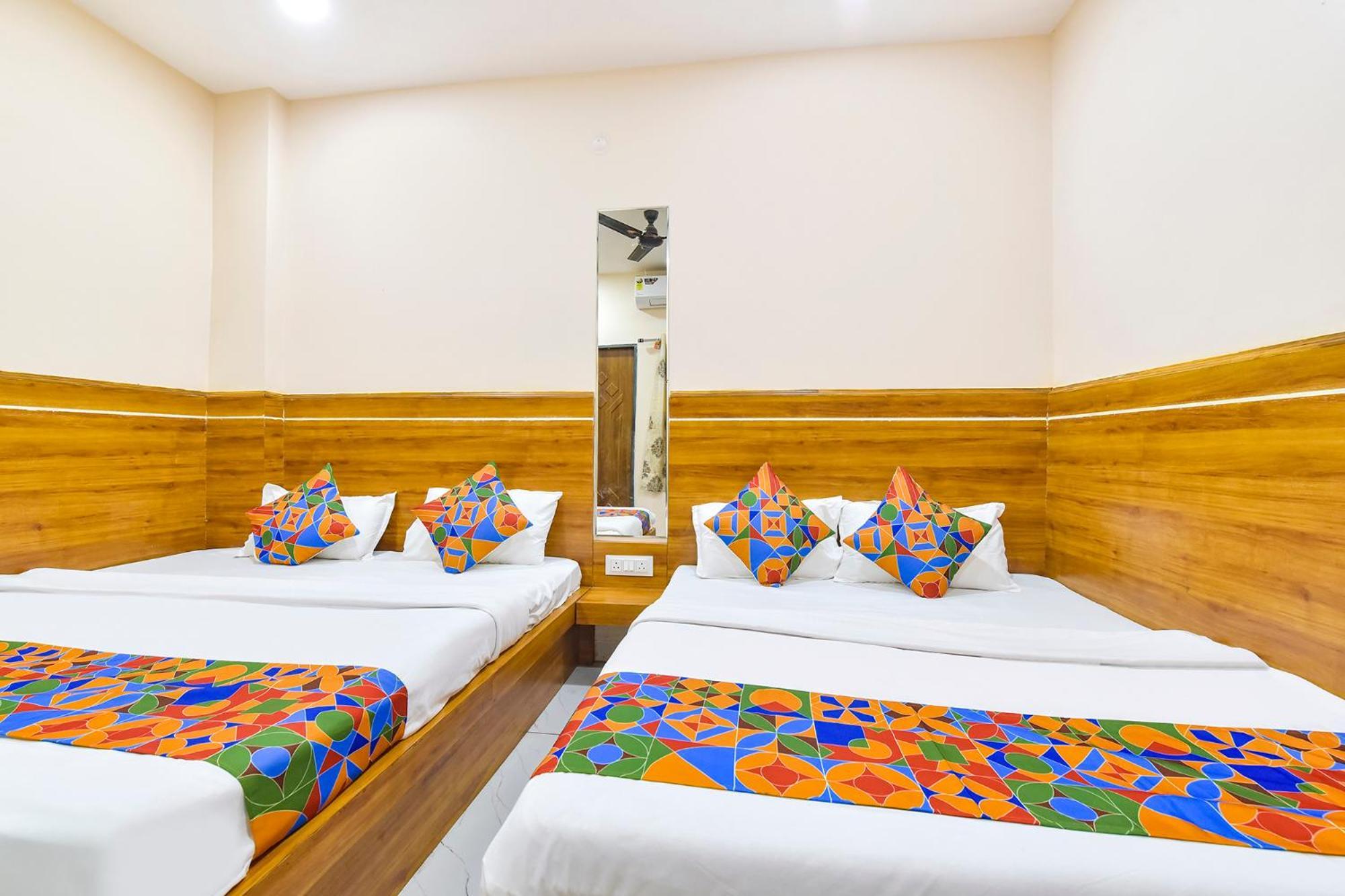 Fabhotel Somnath Ujjain Exteriör bild