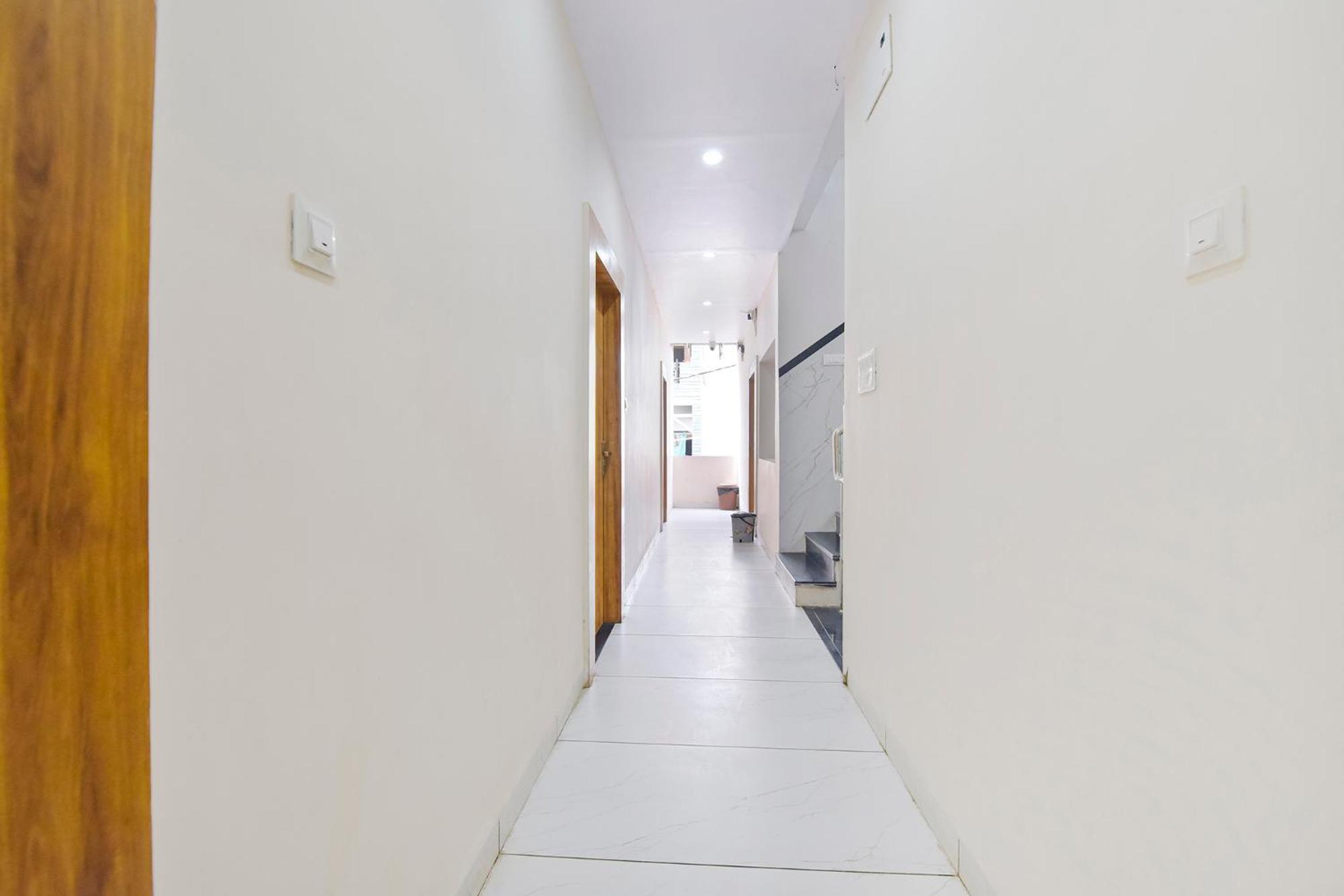 Fabhotel Somnath Ujjain Exteriör bild