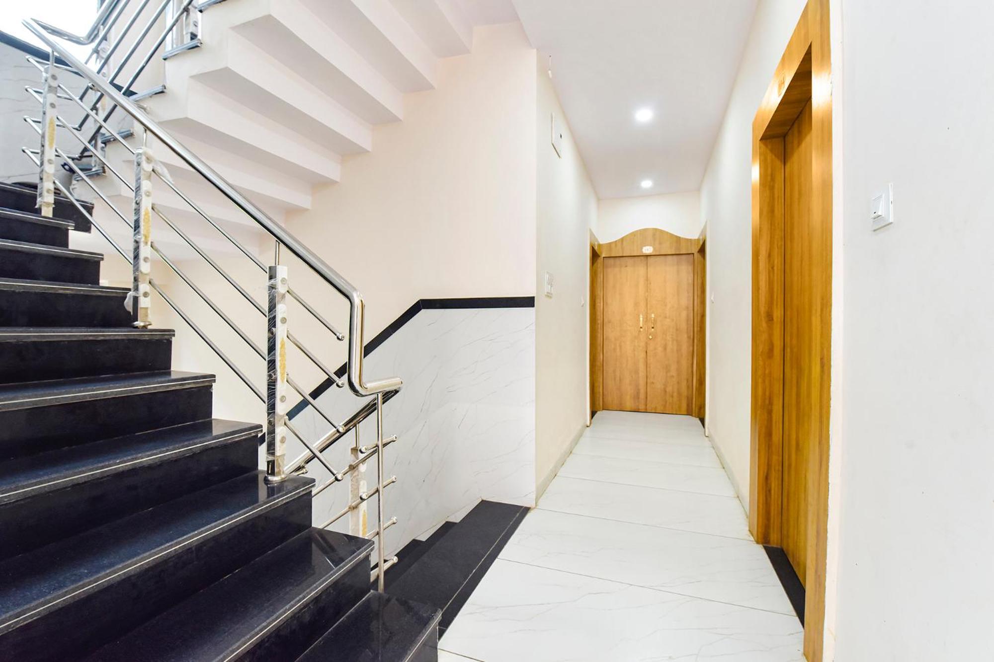 Fabhotel Somnath Ujjain Exteriör bild